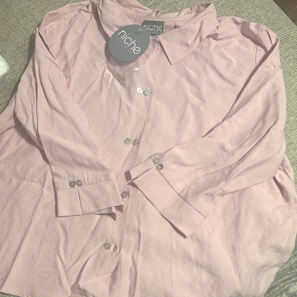 Niche - Ridge Stripe - Twinbutton Top - Big White